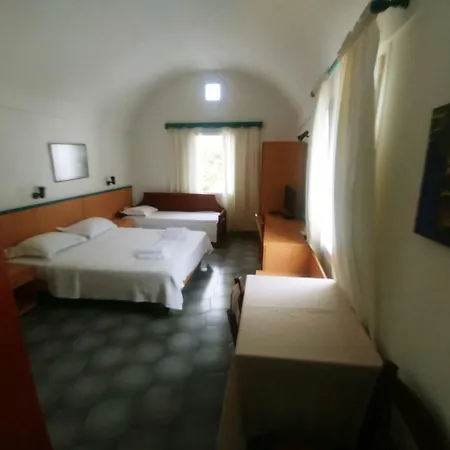 Romani Vendégház Perísza
